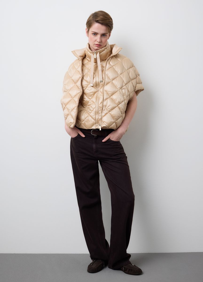 Elegante Bluse mit Knopfleiste und Ballonärmeln