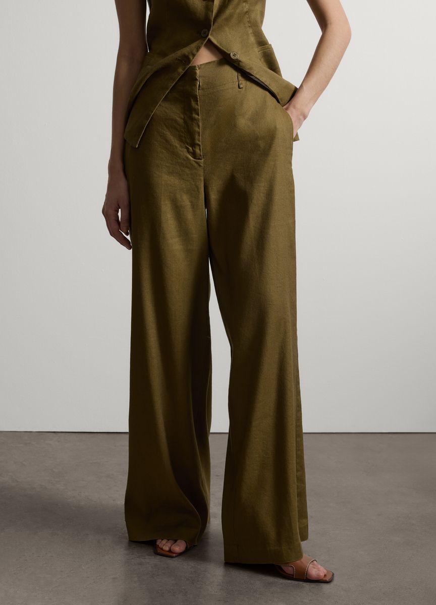 Elegante Bluse mit Knopfleiste und Ballonärmeln