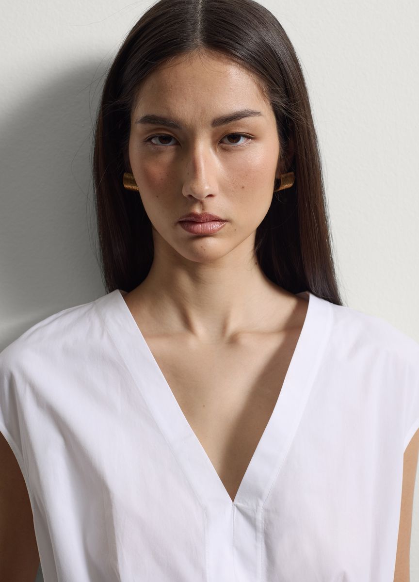 Elegante Bluse mit Knopfleiste und Ballonärmeln