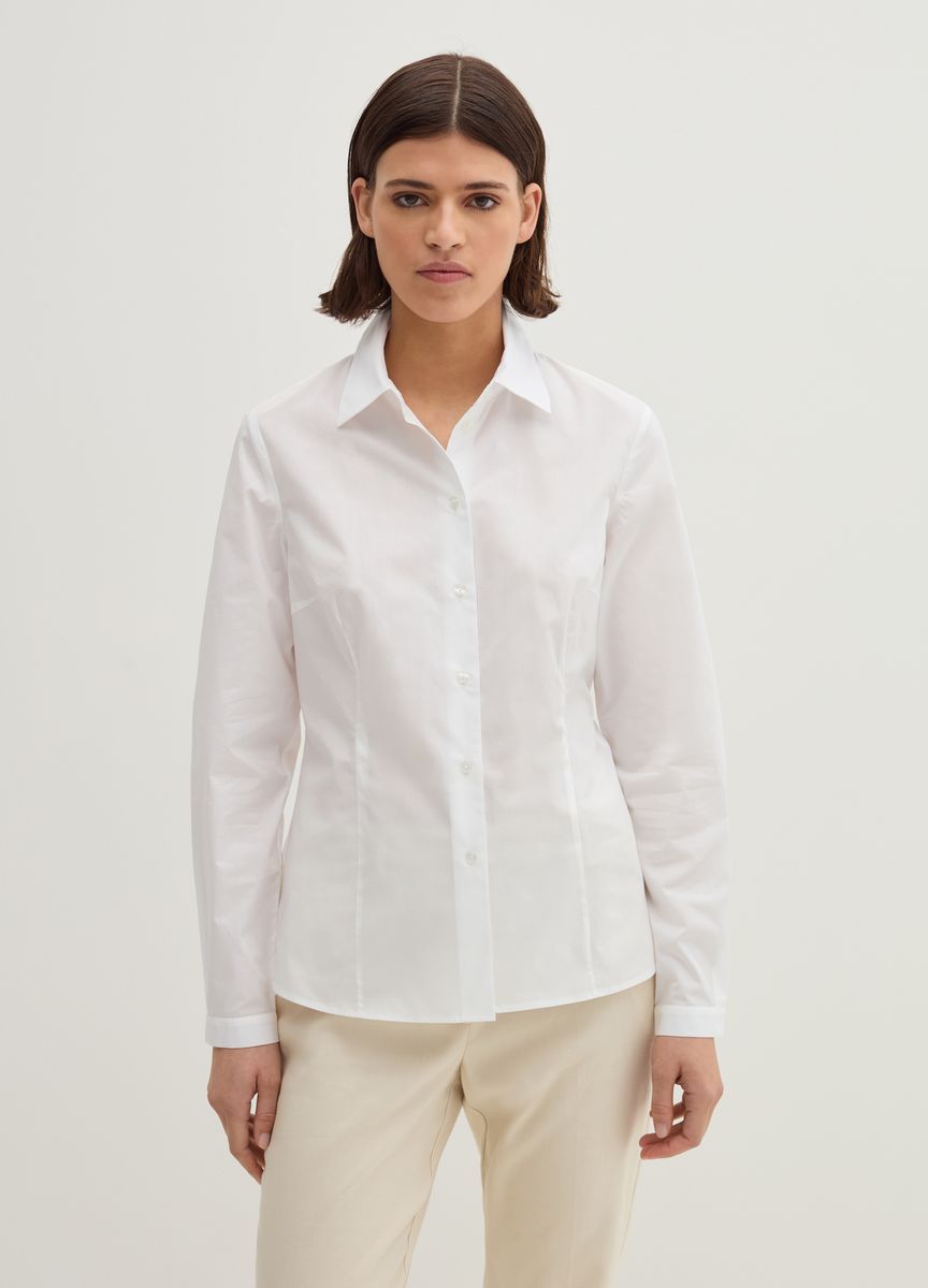 Klassisches, figurbetontes Langarmhemd