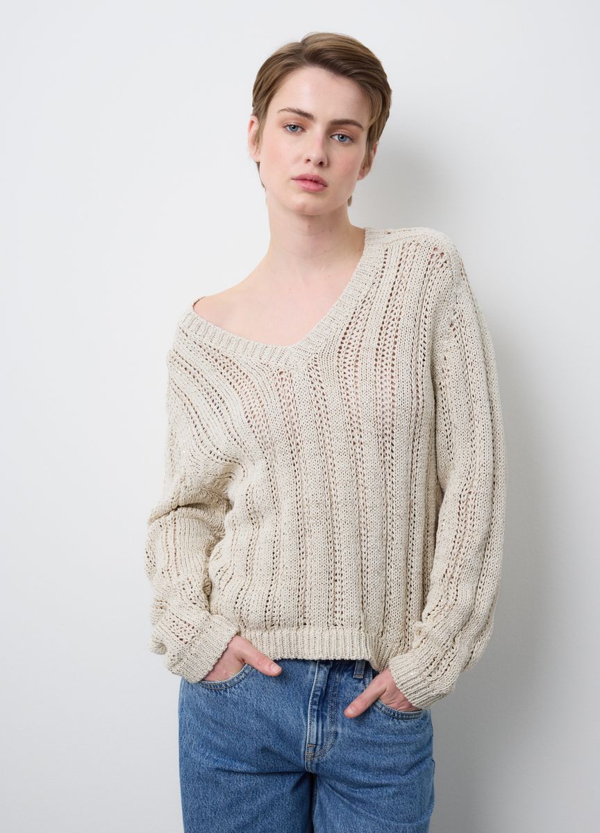Lässiger Rippstrickpullover mit V-Ausschnitt