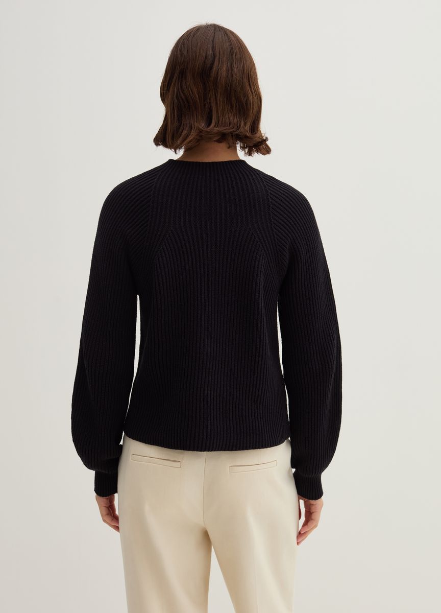 Rundhals Strickpullover mit Rippmuster