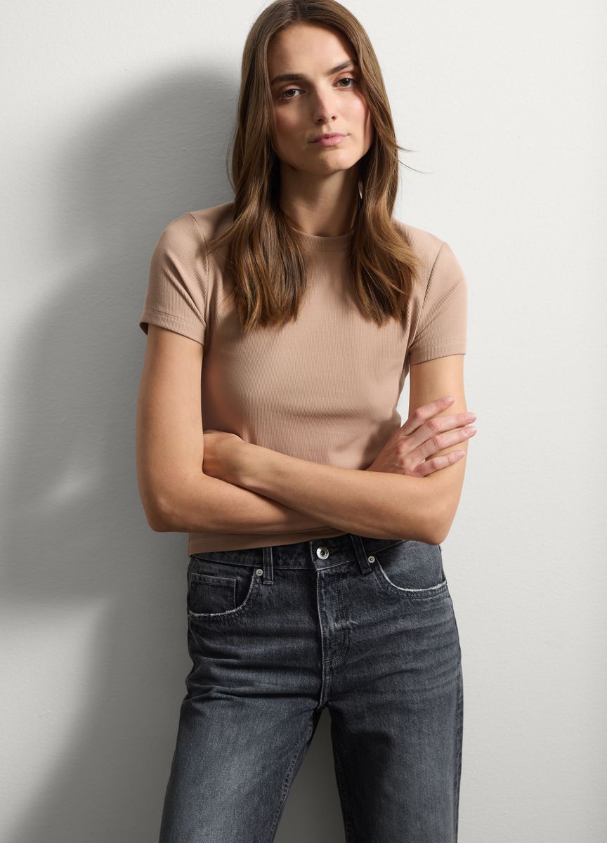 Modernes, kastenförmiges Crop-Top