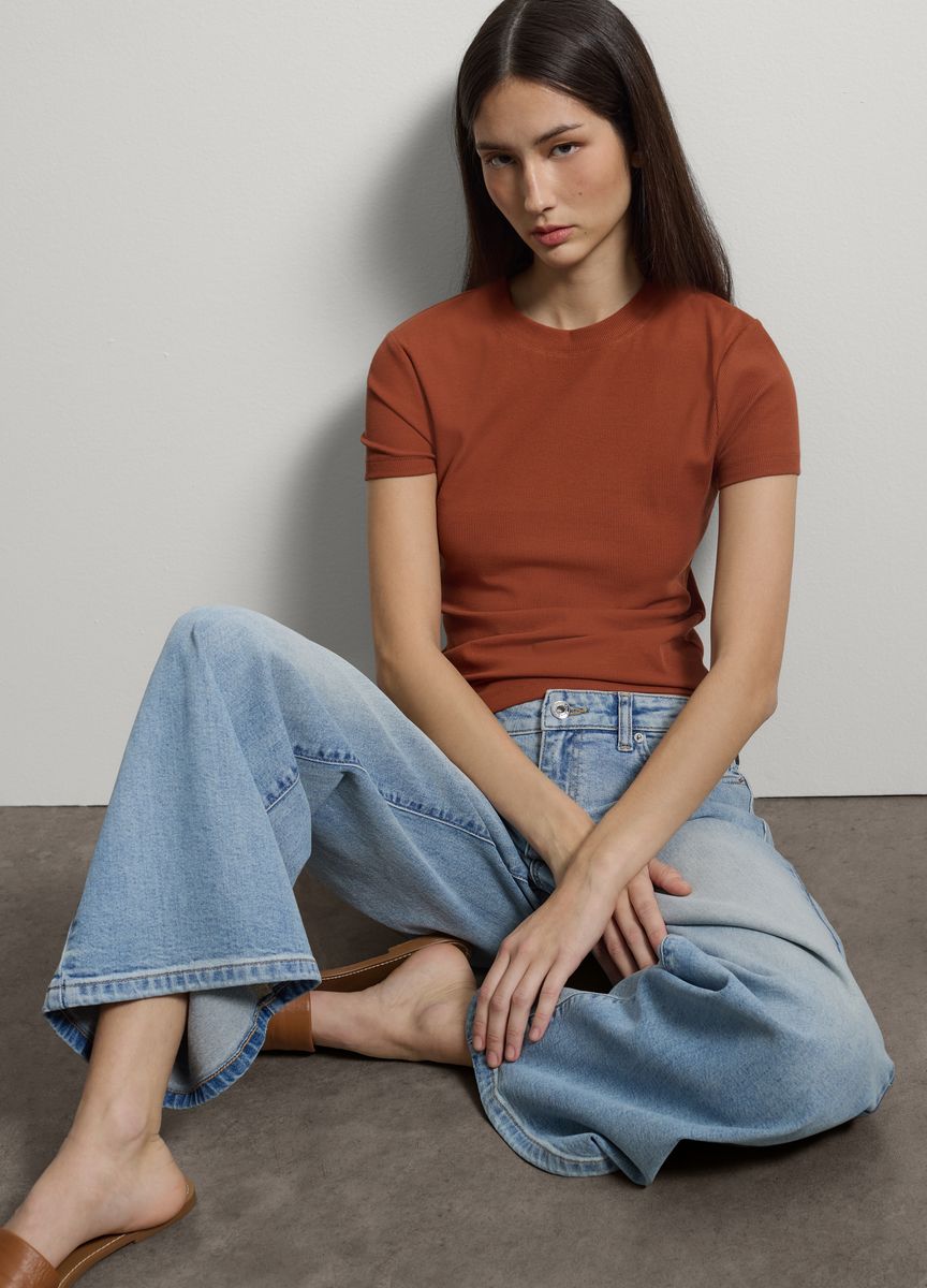 Modernes, kastenförmiges Crop-Top