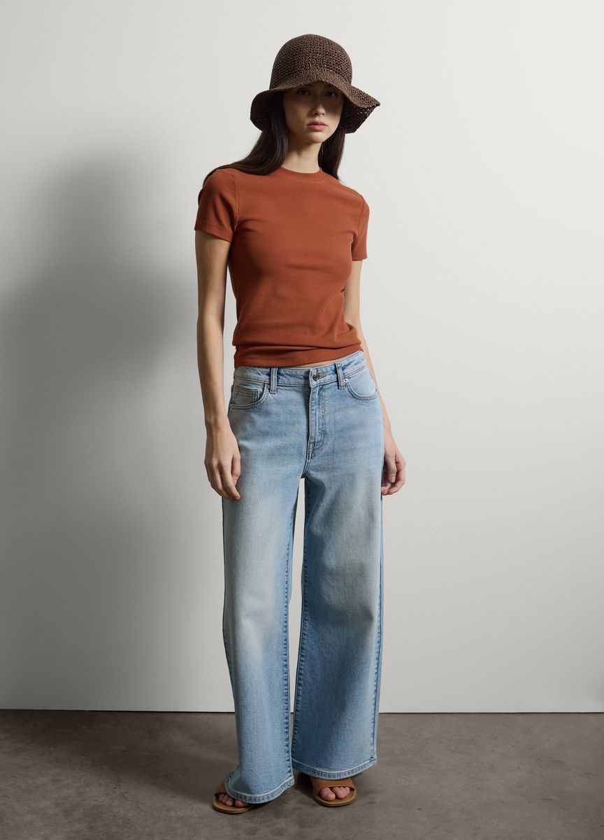 Modernes, kastenförmiges Crop-Top