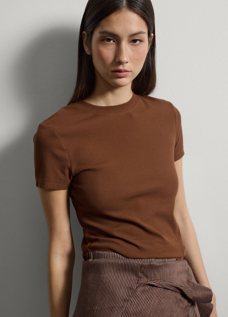 Modernes, kastenförmiges Crop-Top