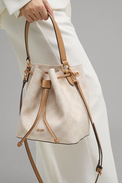 Elegante Bucket Bag mit Schachbrettmuster und Riemen