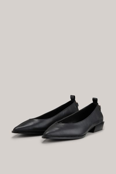 Elegante Slip-On Loafer aus Leder mit spitzer Zehenpartie