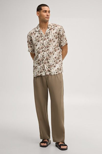 Beige Hemd mit abstraktem Muster