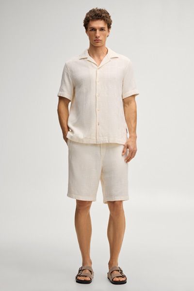 Texturiertes, kurzärmeliges Hemd in Off-White