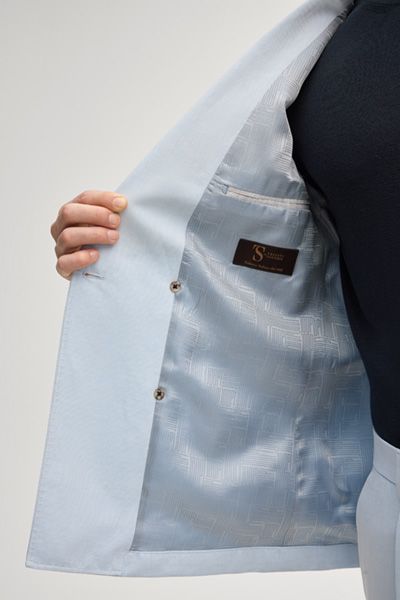 Hellblauer Doppelreiher Leinenanzug