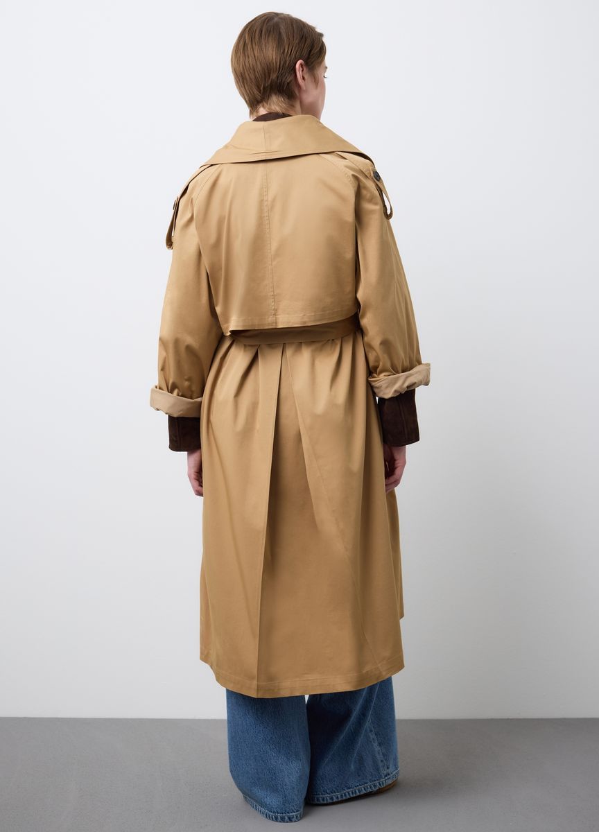 Klassischer Gürtel Trenchcoat mit Details