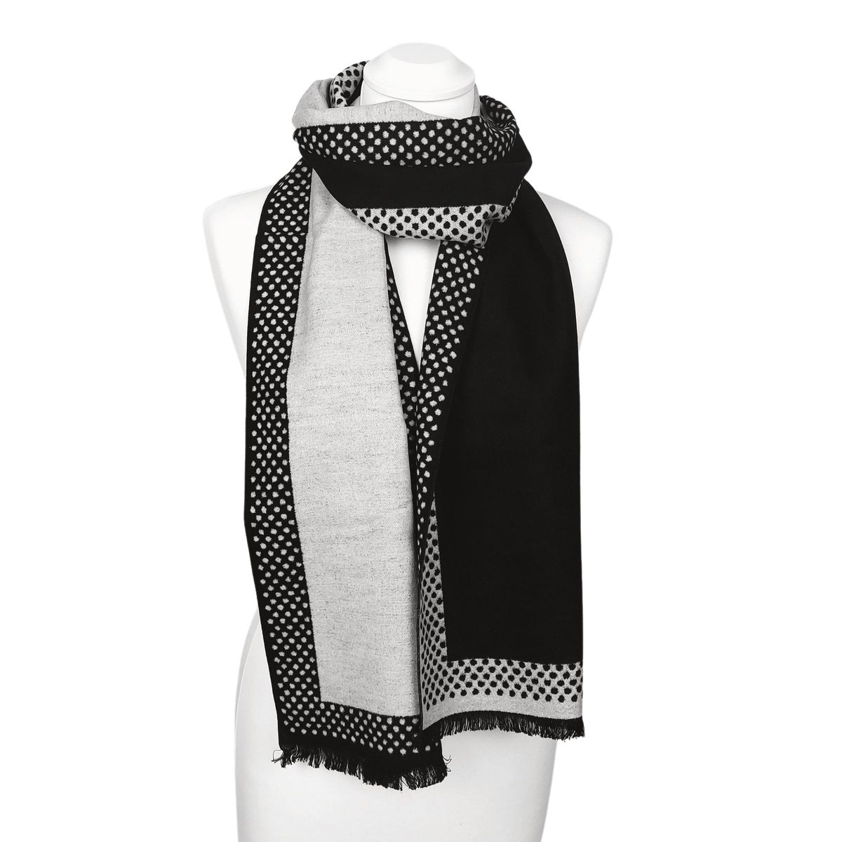Seidenschal aus Seidenflanell mit Punkten