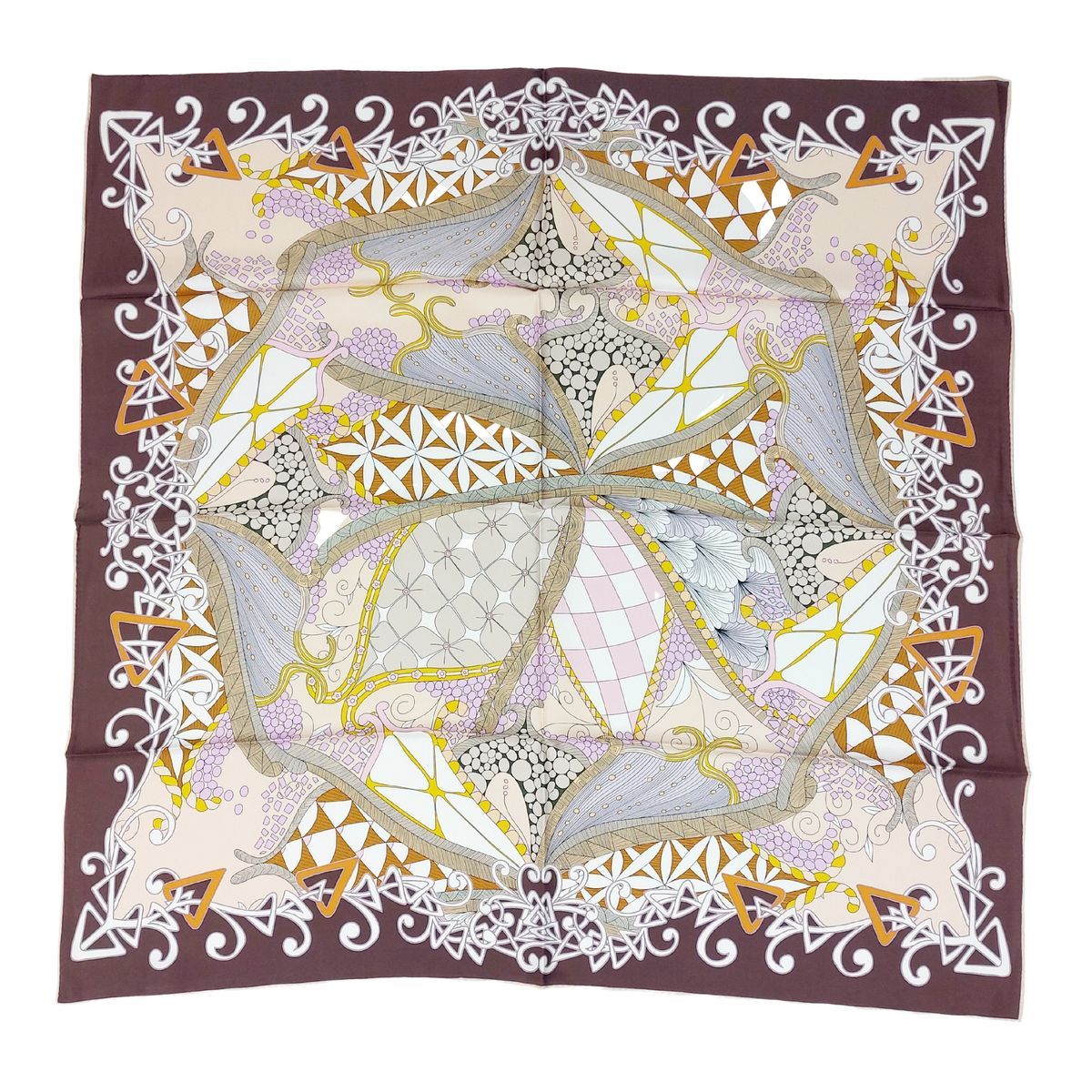 Luxuriöses quadratisches Seidentuch