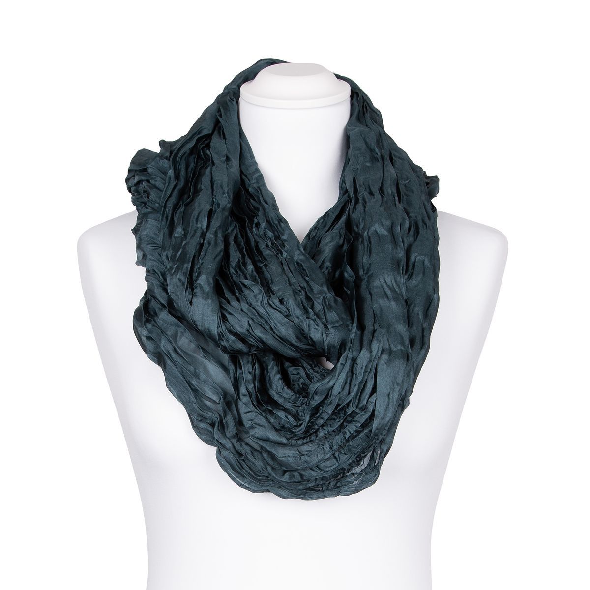 Seidenschal mit Knitteroptik Jadegrün