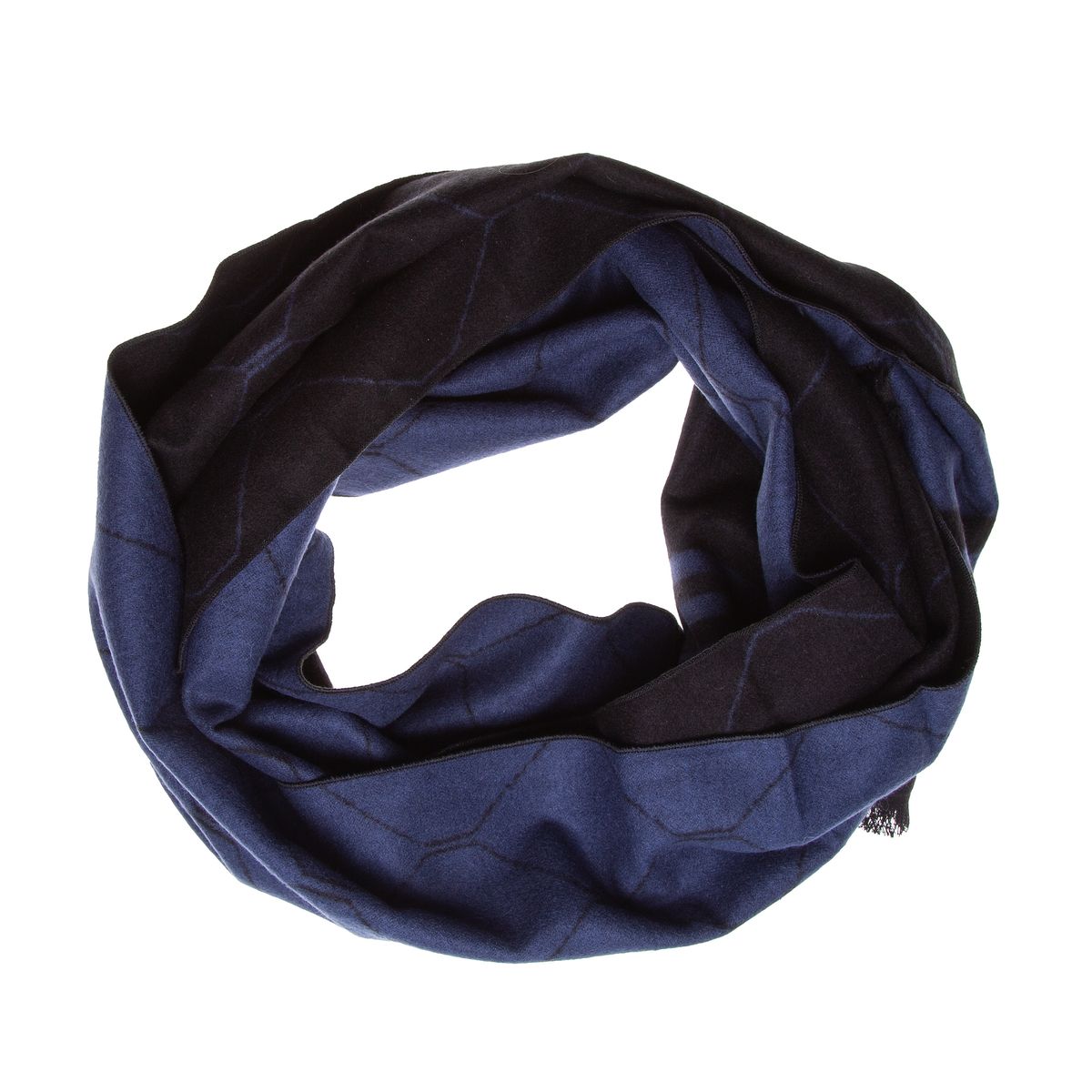 Blauer und schwarzer Seidenflanellschal