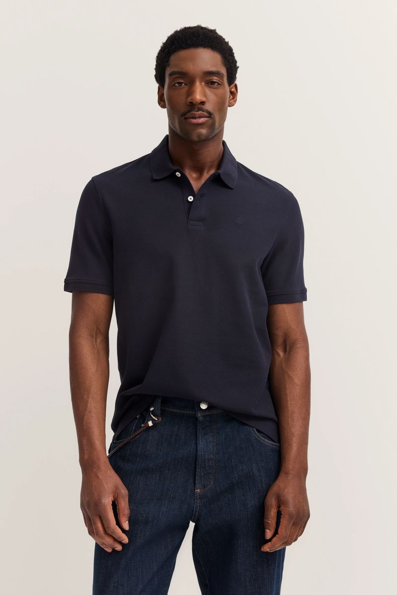 Klassisches Marineblaues Poloshirt
