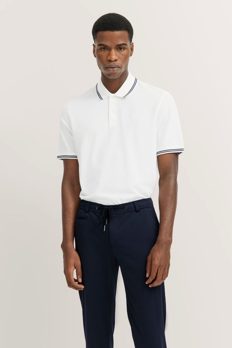 Klassisches Piqué-Polo mit Kontraststreifen