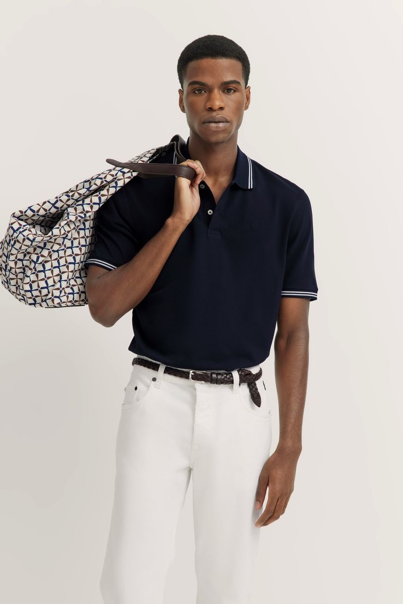 Klassisches Marineblaues Poloshirt mit Streifen