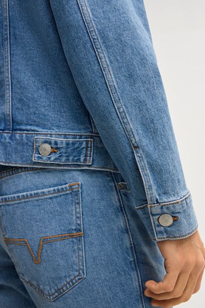 Klassische Jeansjacke in heller Waschung