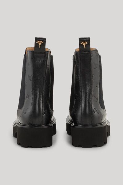 Bogner Schwarze Chelsea Boots aus Leder mit Kornblumenprägung