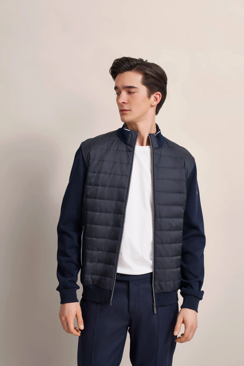 Strickjacke mit gepolsterter Vorderseite und Reißverschluss