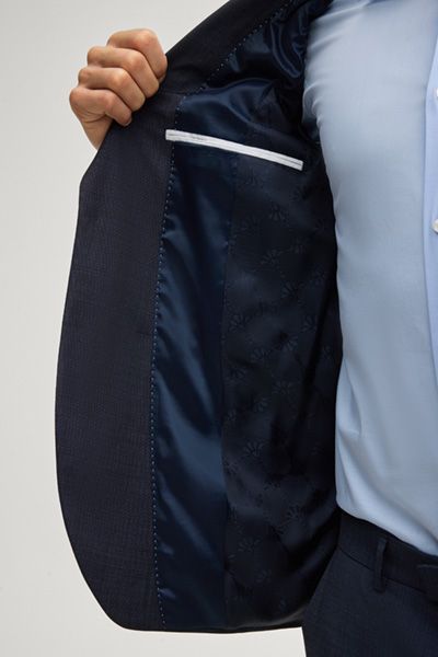 Eleganter extra-schmaler Wollanzug