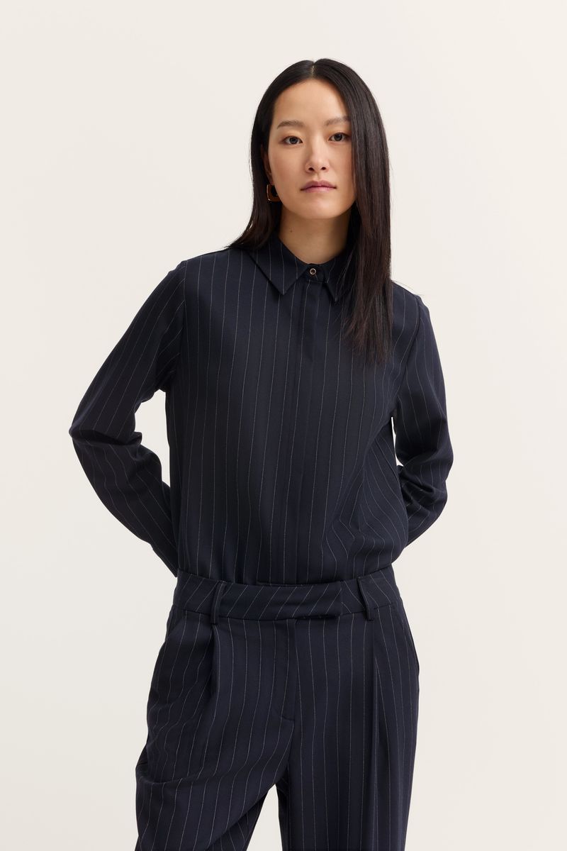 Gestreifte Freizeitbluse mit Kragen