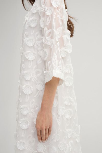 Tunika-Kleid mit floraler Stickerei und Ärmeln