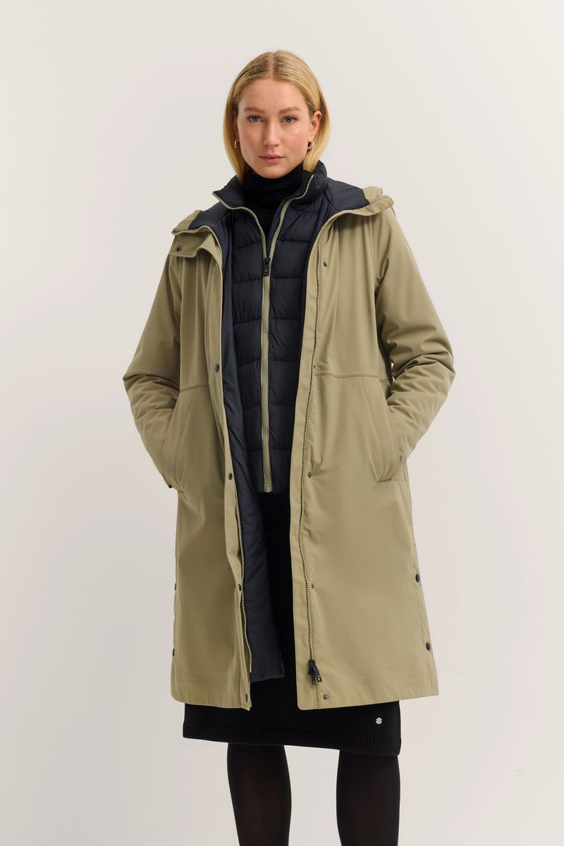 Wasserabweisender Regenparka mit Kapuze und Westeneinsatz