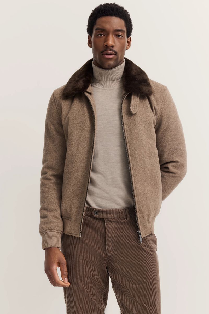 Moderne Wollblousonjacke mit Kunstfellbesatz