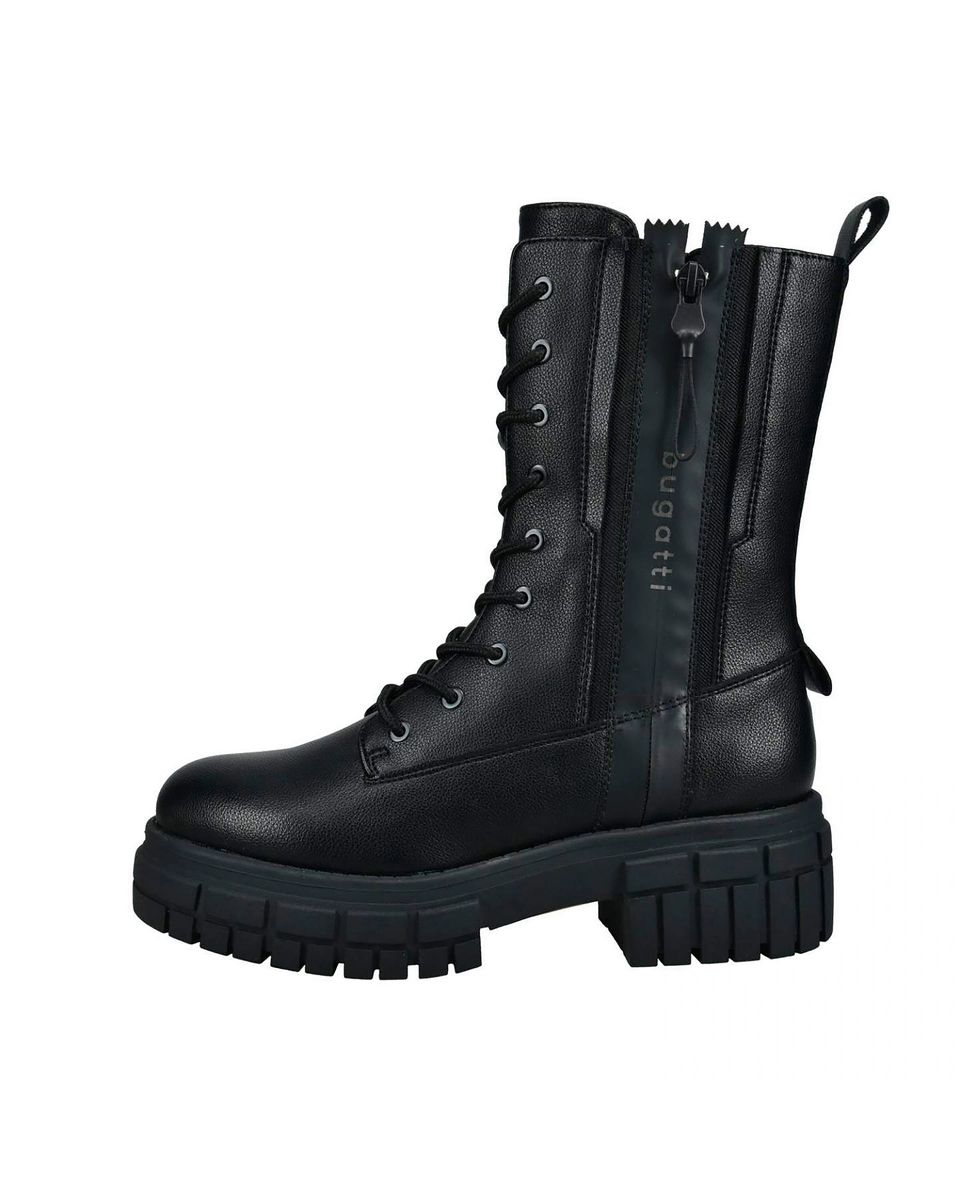 Schnürstiefel mit dicker Sohle