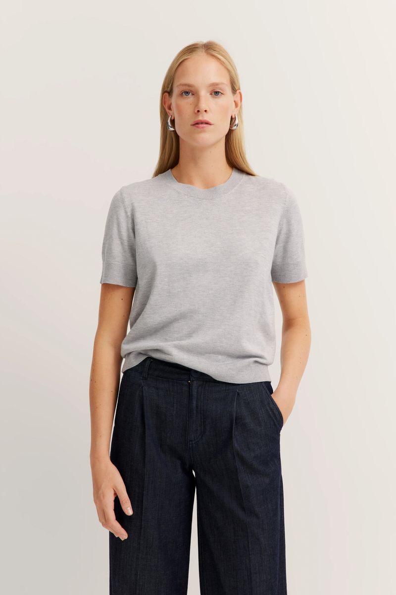 Klassisches Kurzarm-Strickoberteil