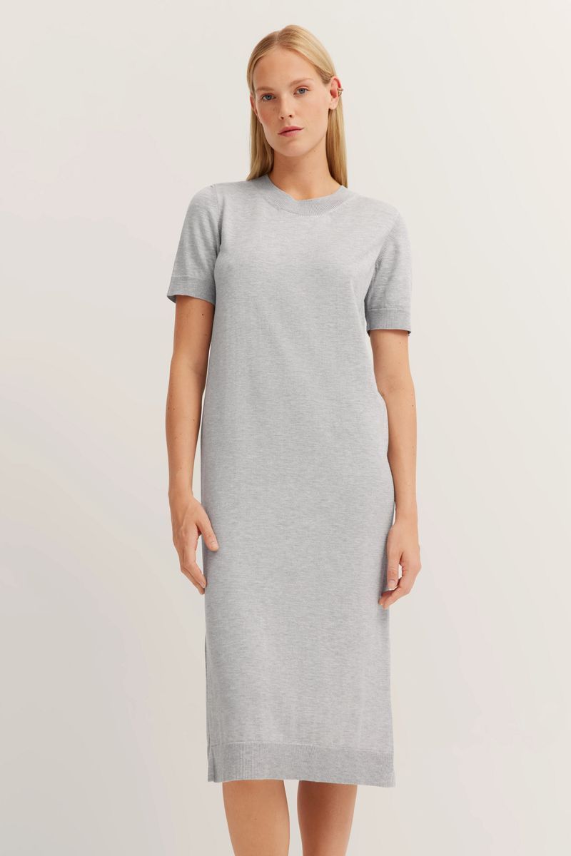 Lässiges Strick-Midi-T-Shirt-Kleid