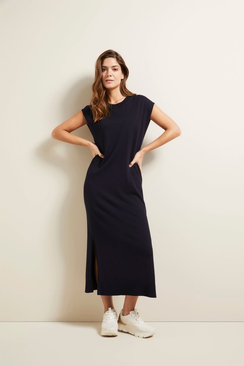 Ärmelloses Strick-Midikleid mit Schlitzen