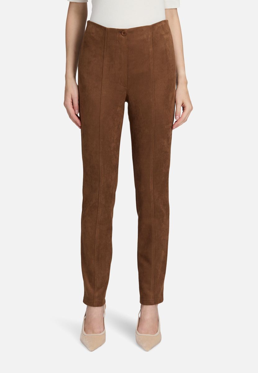 Schlanke, hochtaillierte Hose mit Nahtdetail