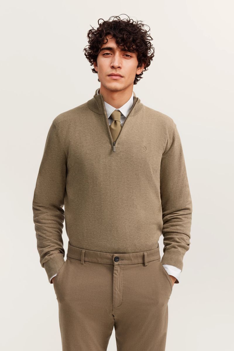 Klassischer Baumwollpullover mit Viertelreißverschluss