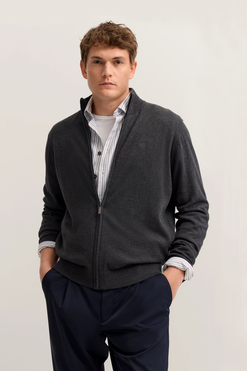 Klassische Strickjacke mit Reißverschluss aus Baumwolle