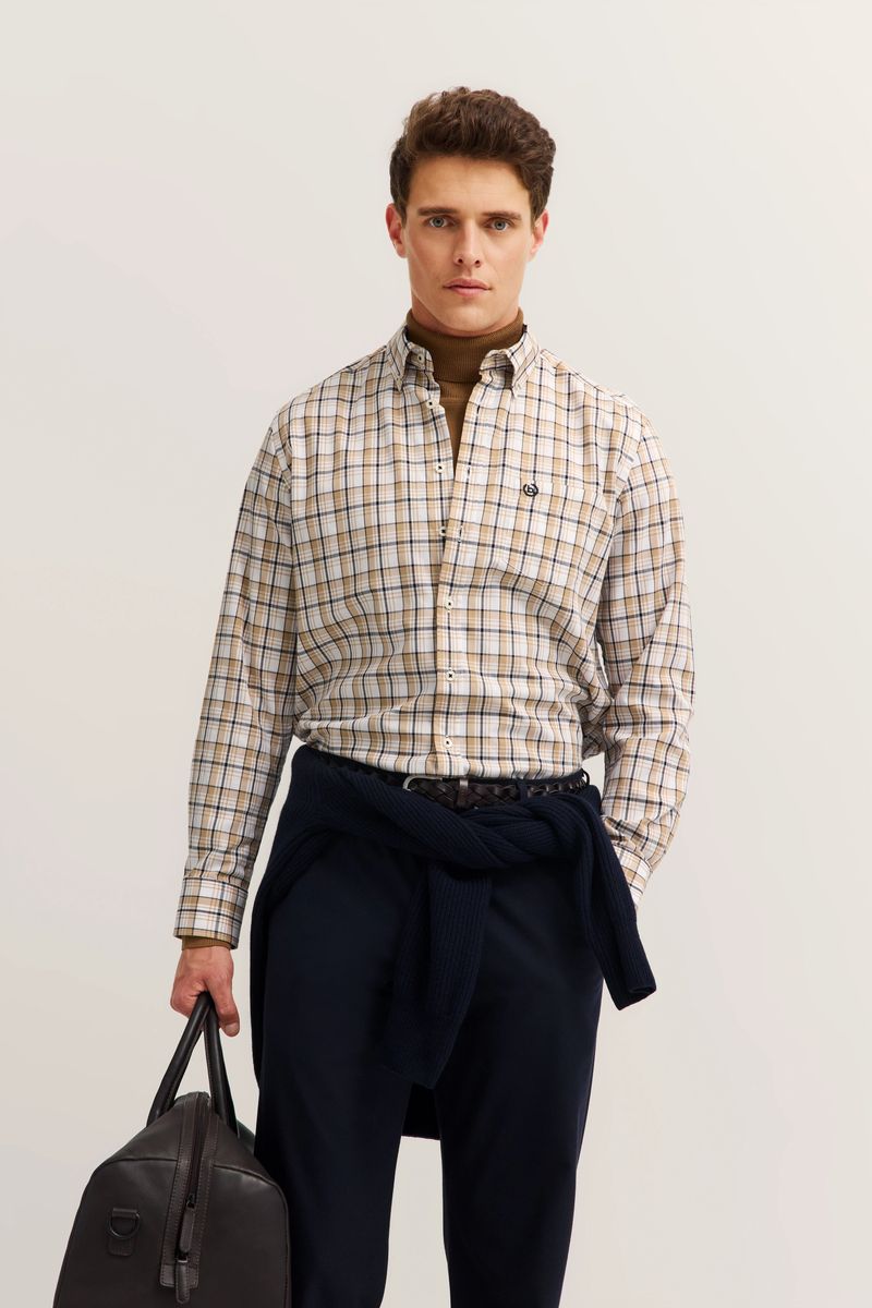 Klassisches kariertes Langarmhemd