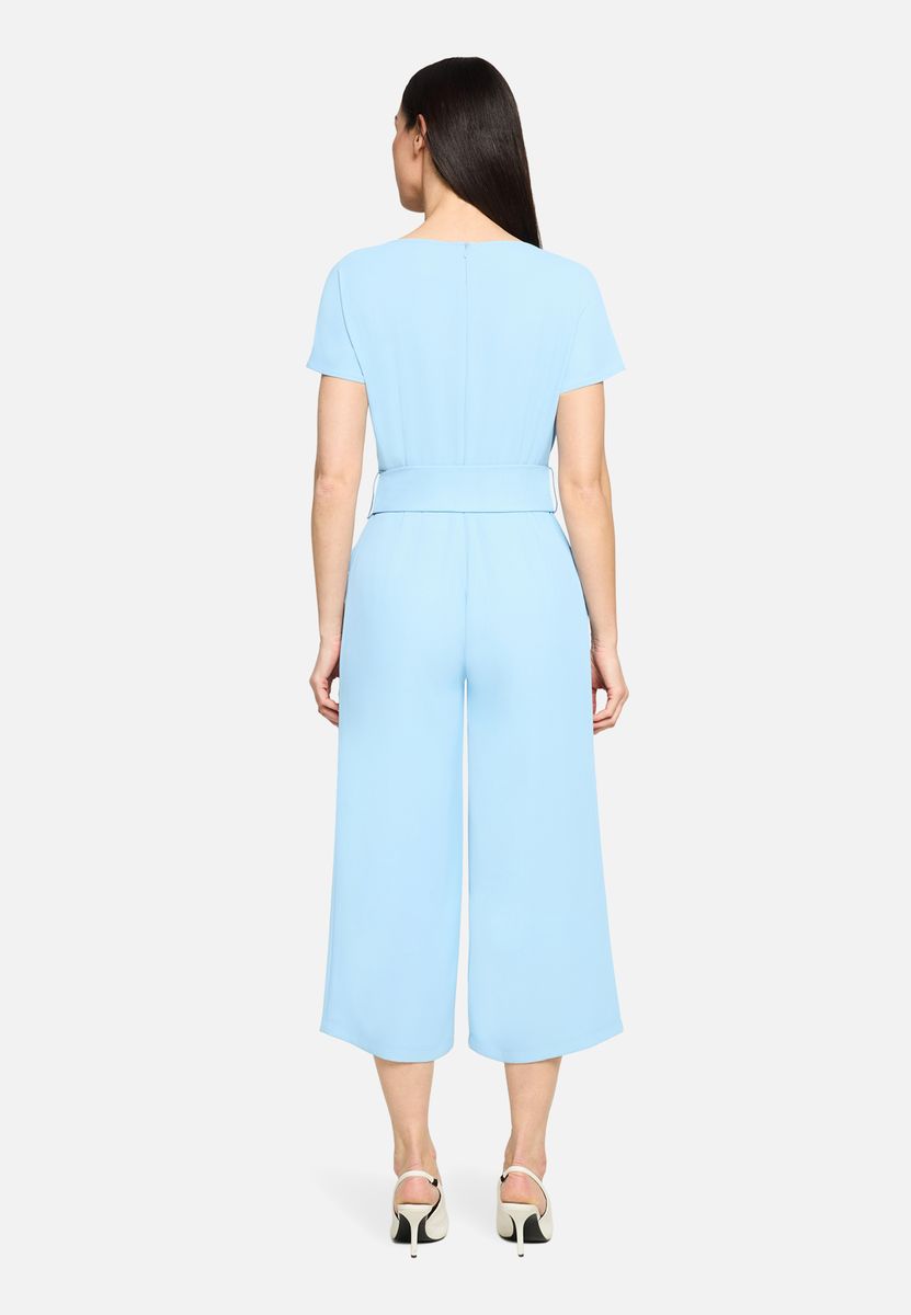 Eleganter ärmelloser Culotte Jumpsuit mit Gürtel