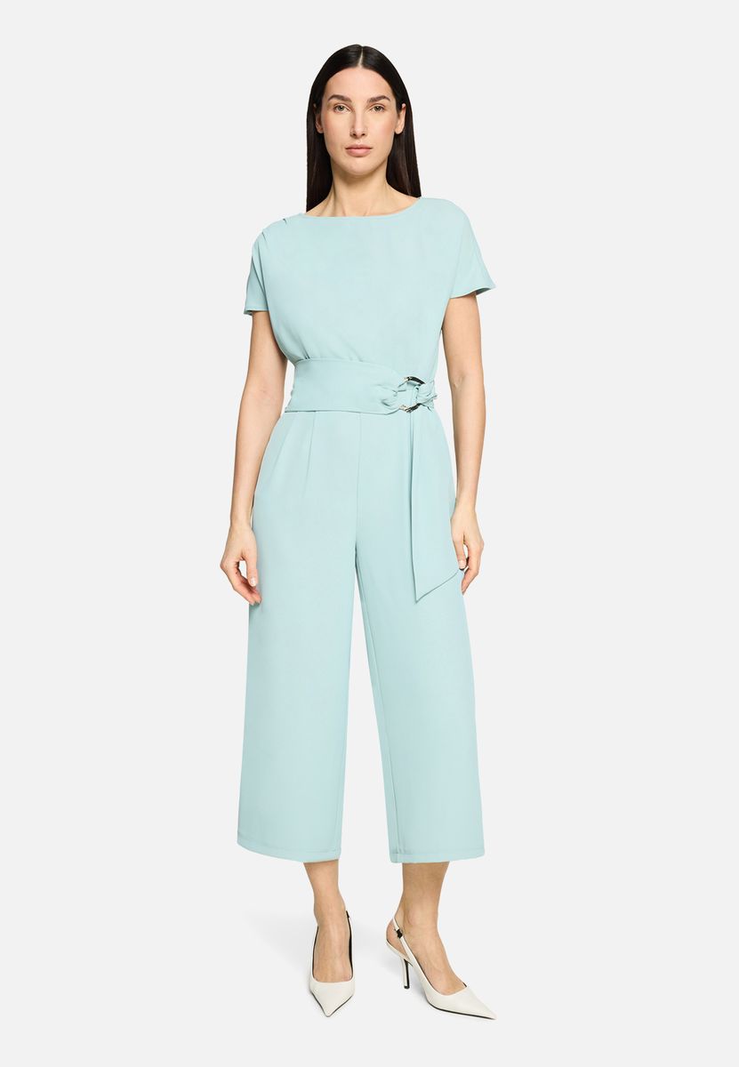Eleganter ärmelloser Culotte Jumpsuit mit Gürtel