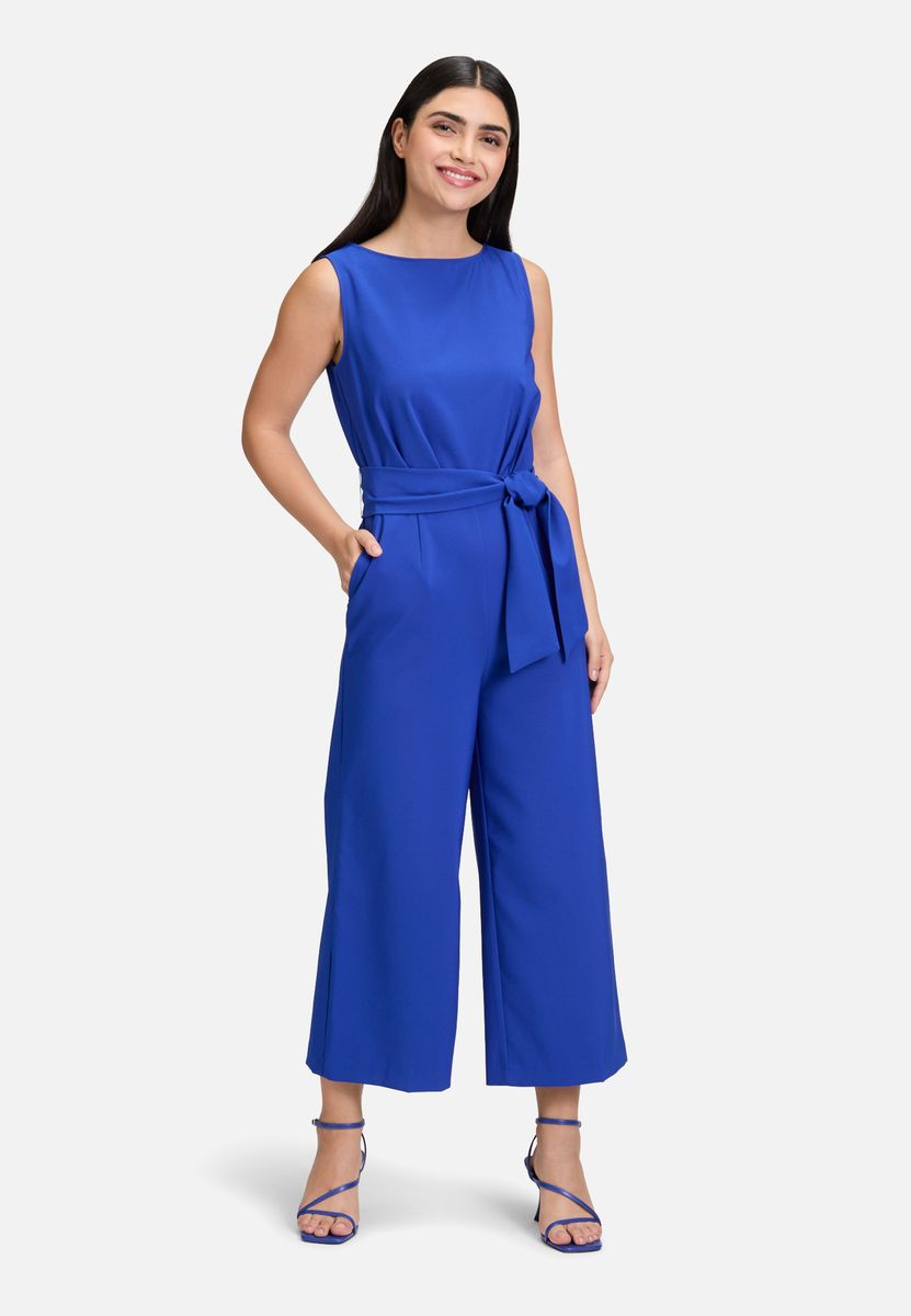 Eleganter ärmelloser Culotte Jumpsuit mit Gürtel