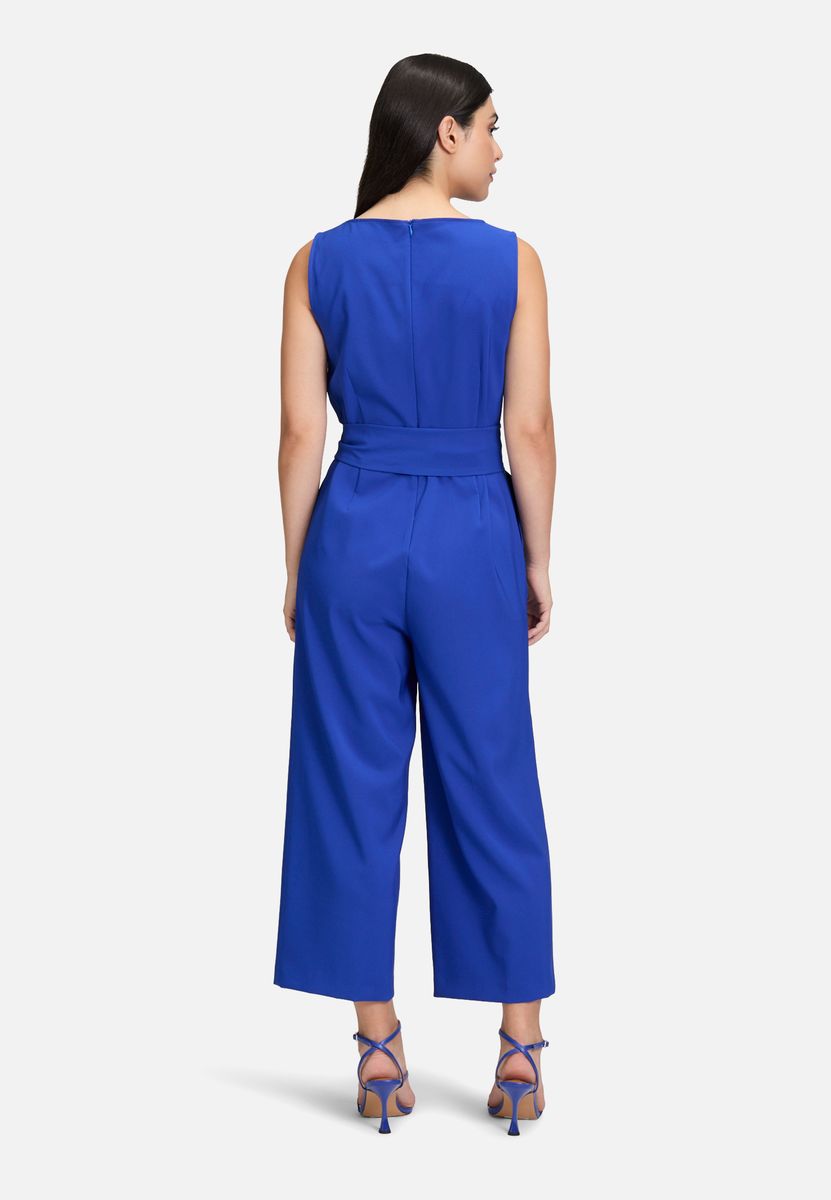 Eleganter ärmelloser Culotte Jumpsuit mit Gürtel