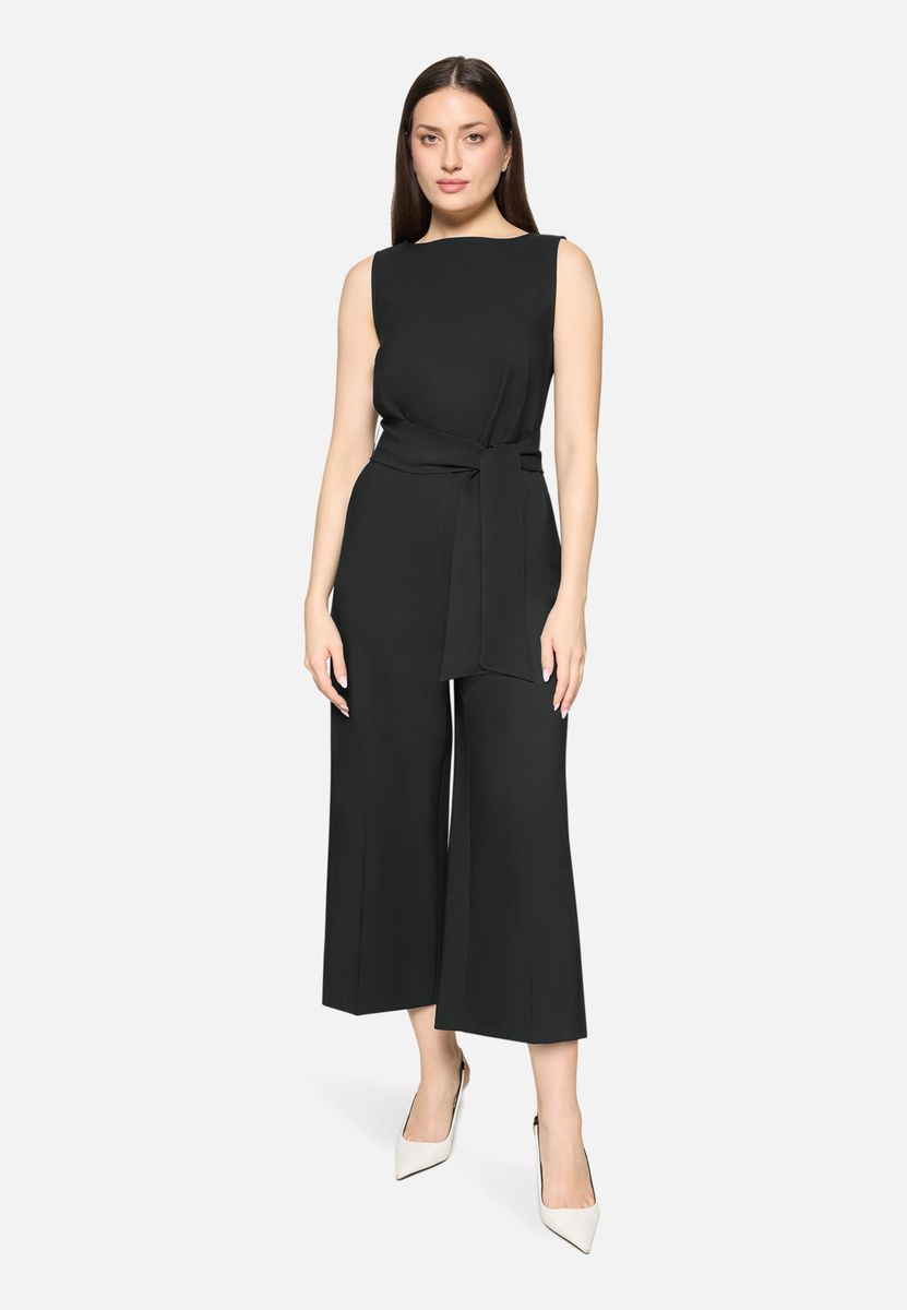 Eleganter ärmelloser Culotte Jumpsuit mit Gürtel