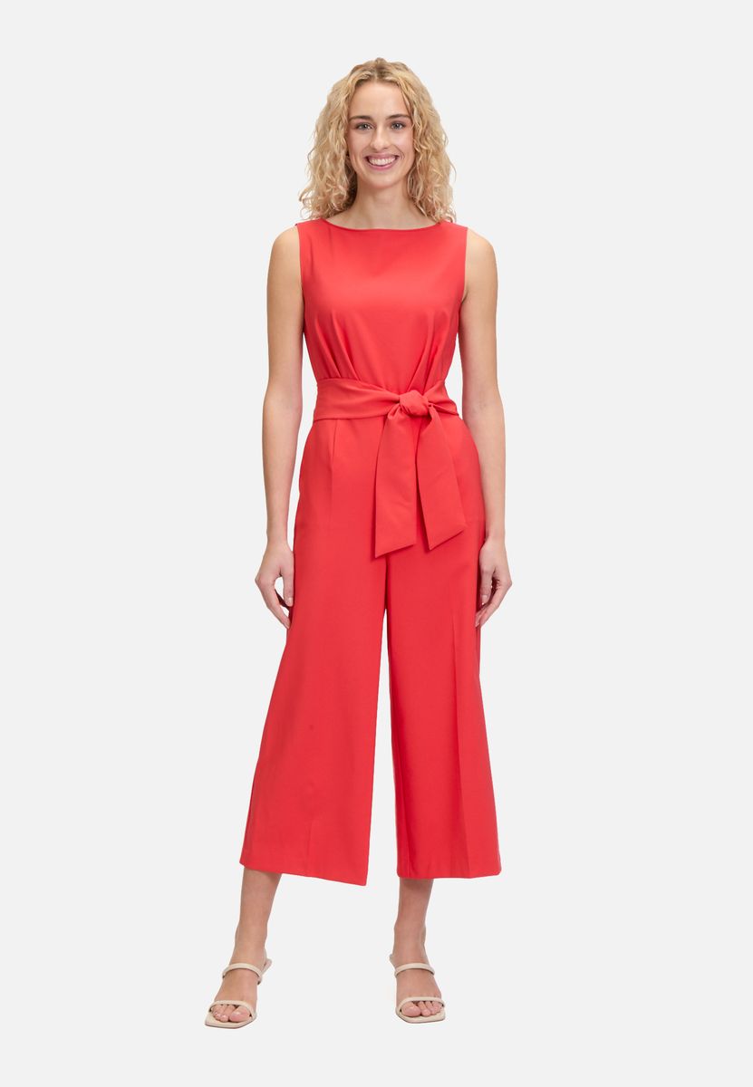 Eleganter ärmelloser Culotte Jumpsuit mit Gürtel