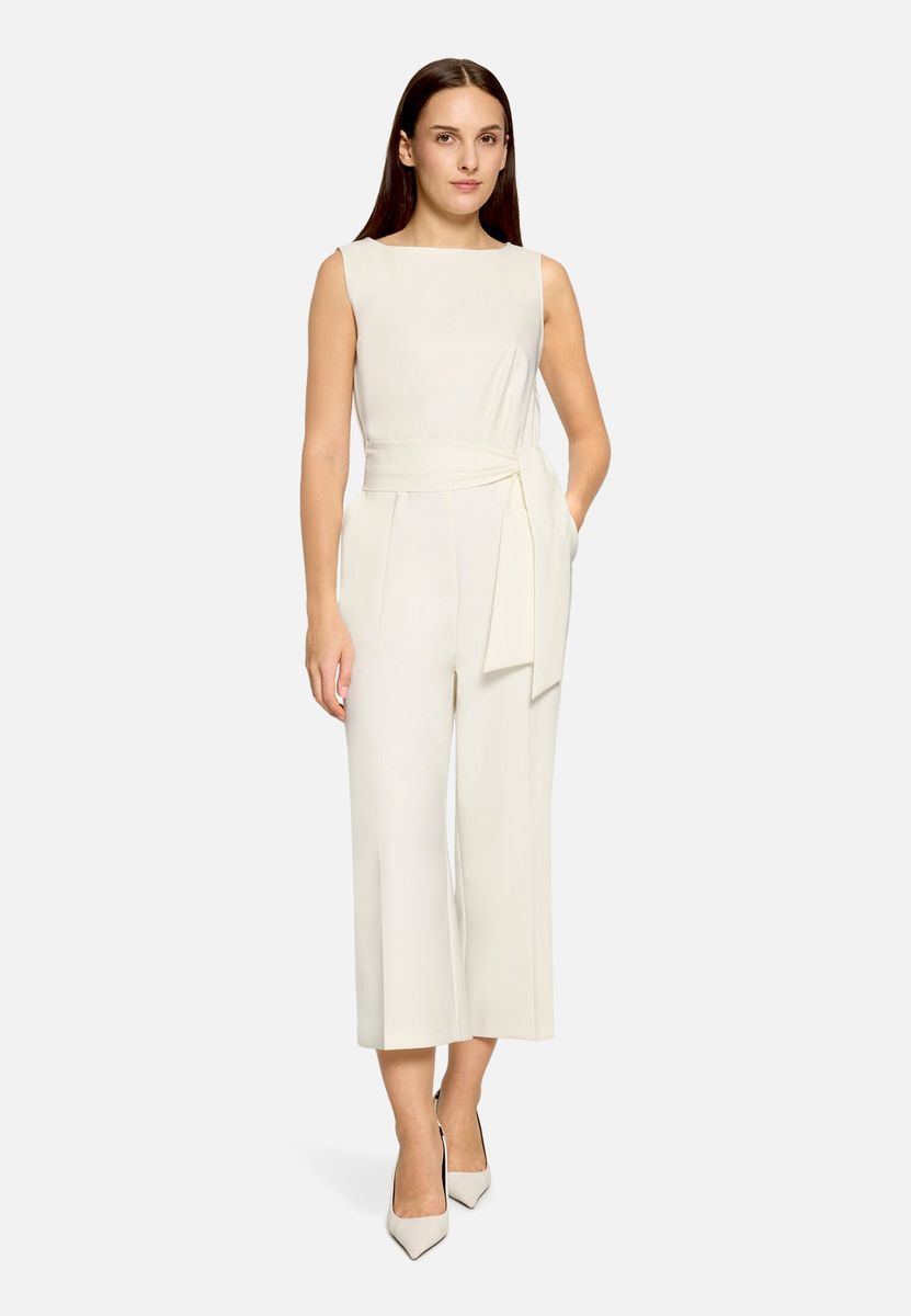 Eleganter ärmelloser Culotte Jumpsuit mit Gürtel
