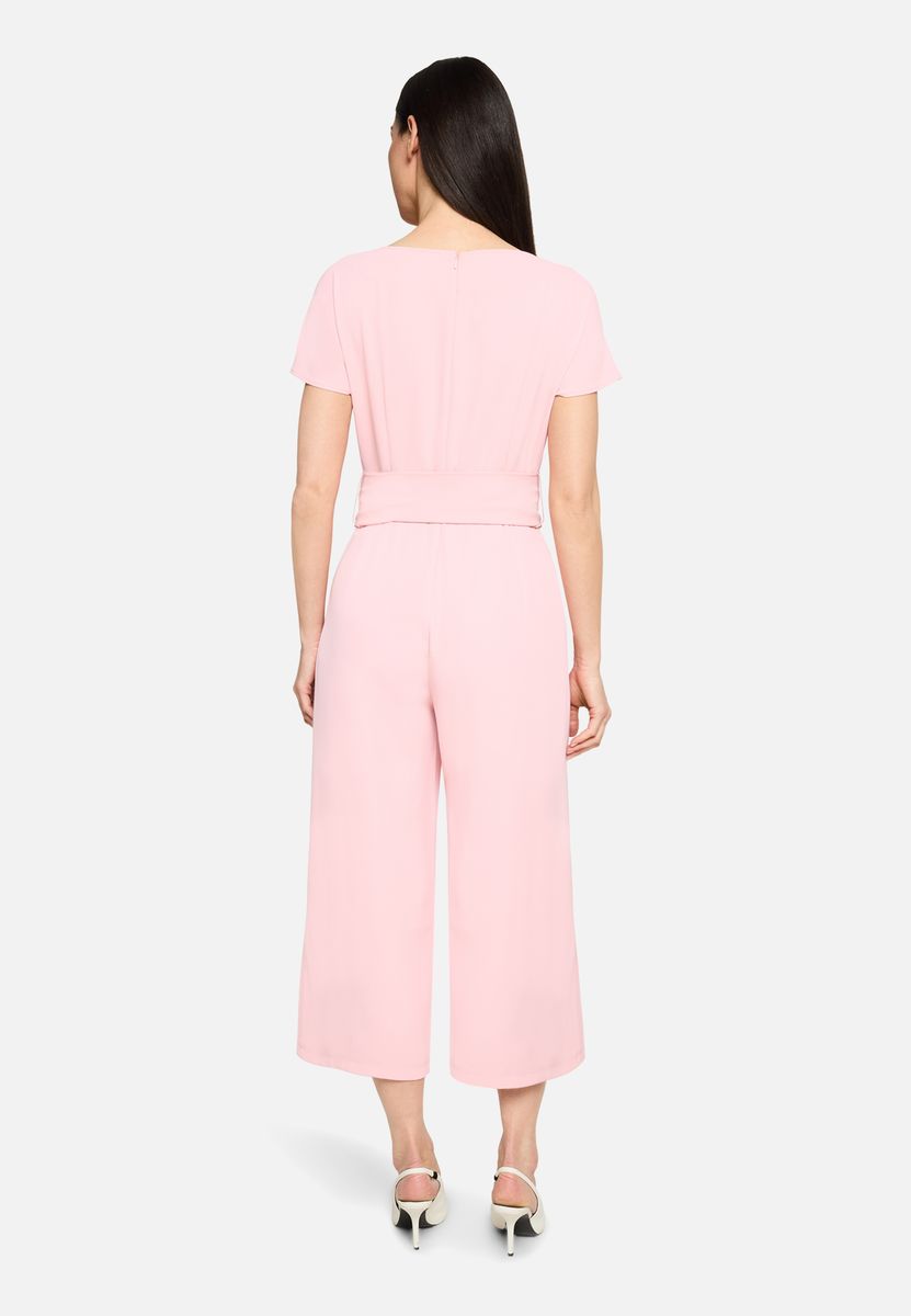 Eleganter ärmelloser Culotte Jumpsuit mit Gürtel