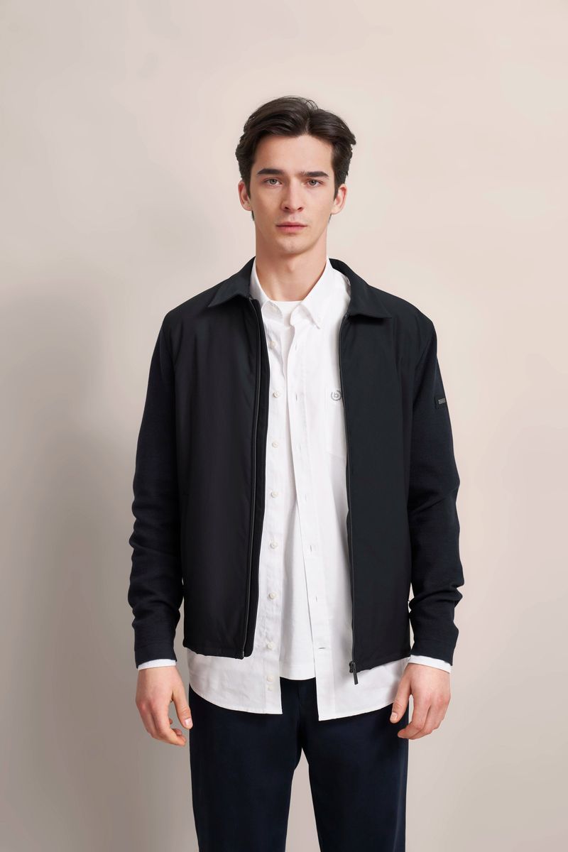 Marine Jacke mit Polokragen