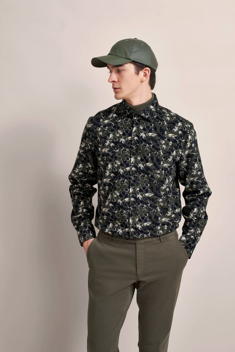 Olivfarbenes Baumwollhemd mit Grafikdruck