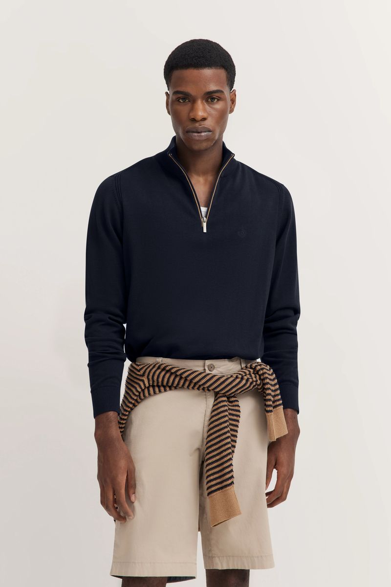 Marine Strickpullover mit Stehkragen